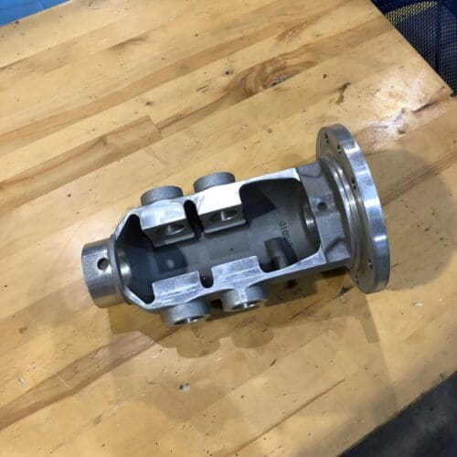310-517 G-26 camshaft housing 5Lbs. 8X8X12